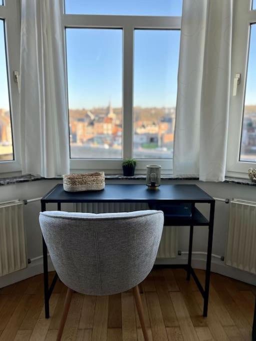 Bellevue - Grand Appartement Pour 5 Sur Les Quais De La Meuse Liège Eksteriør bilde