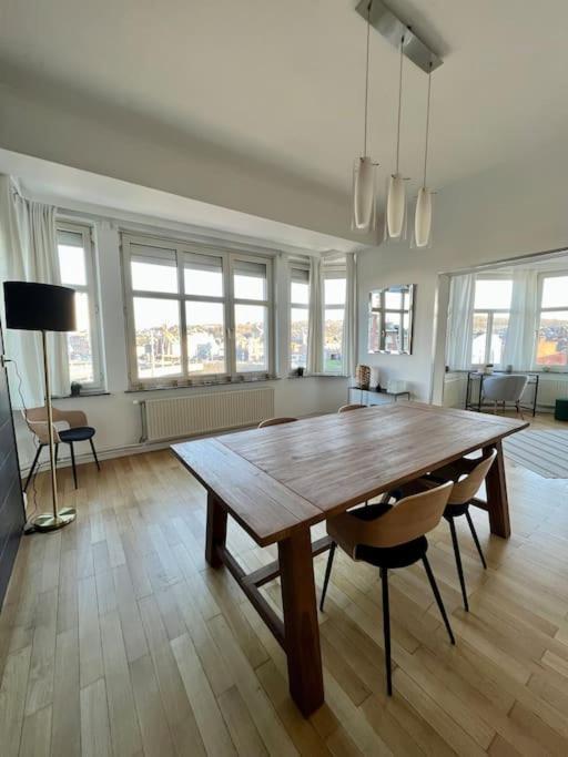 Bellevue - Grand Appartement Pour 5 Sur Les Quais De La Meuse Liège Eksteriør bilde